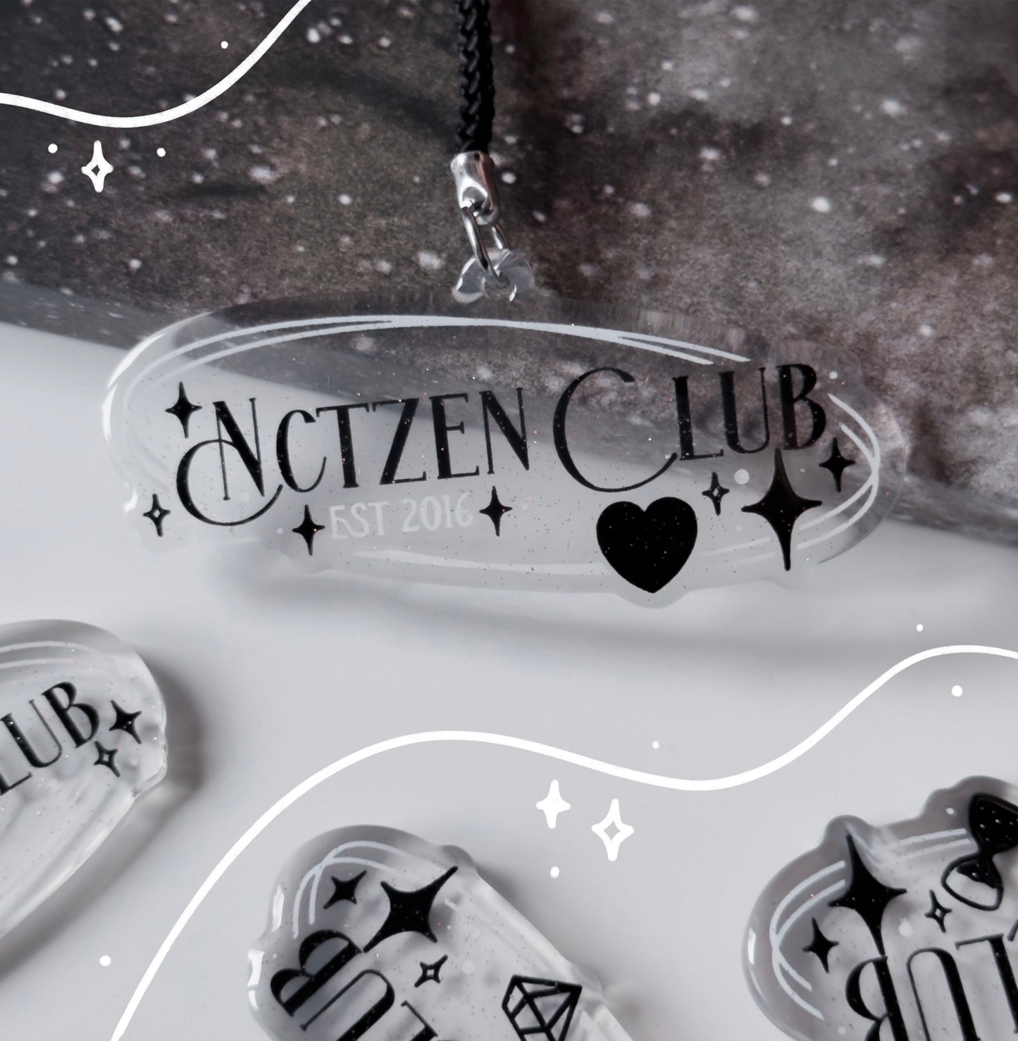 MONO Collection Fandom Club Charms